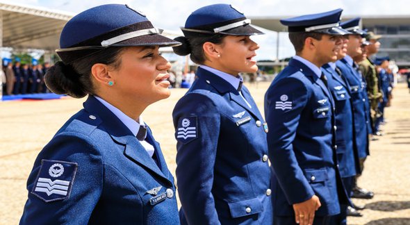 Concurso da Aeronáutica: militares perfilados durante evento na Praça dos Três Poderes, em Brasília - Divulgação