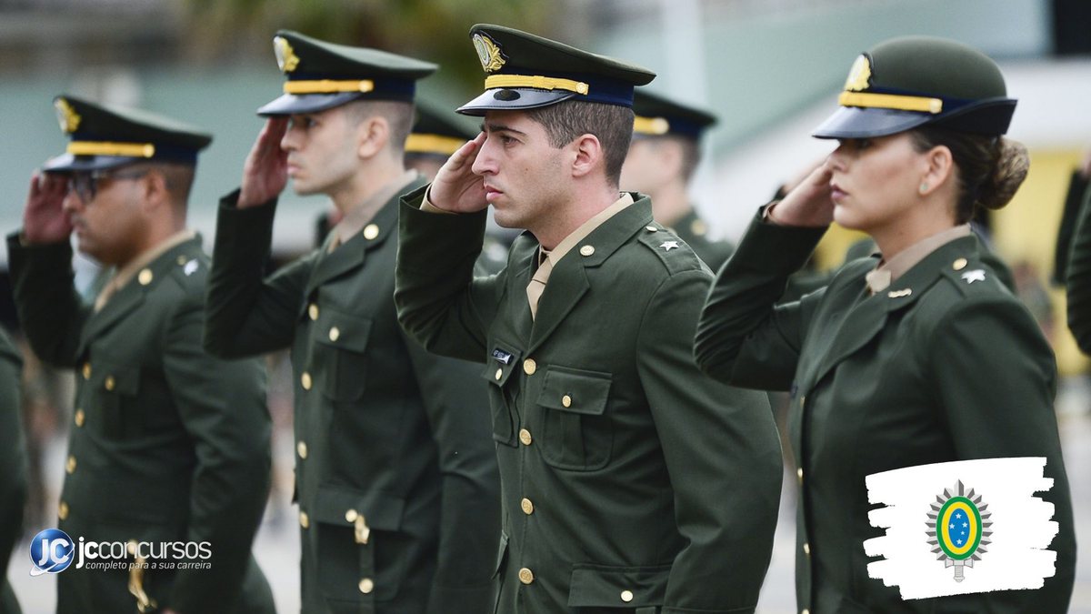 Concurso do Exército: militares perfilados prestando continência - Divulgação