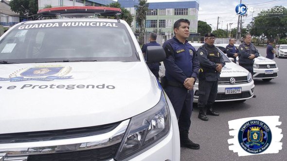None - Concurso Guarda Manaus AM: guardas municipais ao lado das viaturas Crédito: Altemar Alcântara Semseg