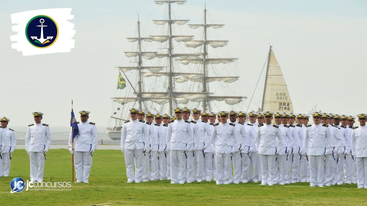 Concurso da Marinha: militares perfilados durante cerimônia de formatura - Divulgação