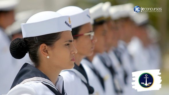 Concurso da Marinha: militares perfilados com uniforme da corporação - Divulgação