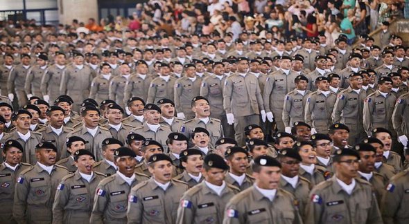 Concurso PM AL: dezenas de soldados perfilados - Divulgação
