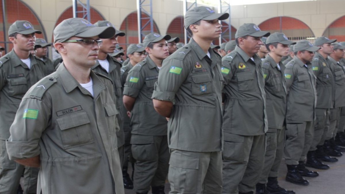 Concurso PM PI: soldados da Polícia Militar do Piauí perfilados