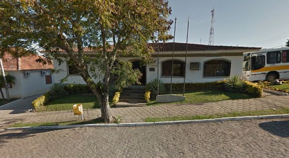 Concurso Prefeitura de Dona Francisca - sede do Executivo - Google Street View