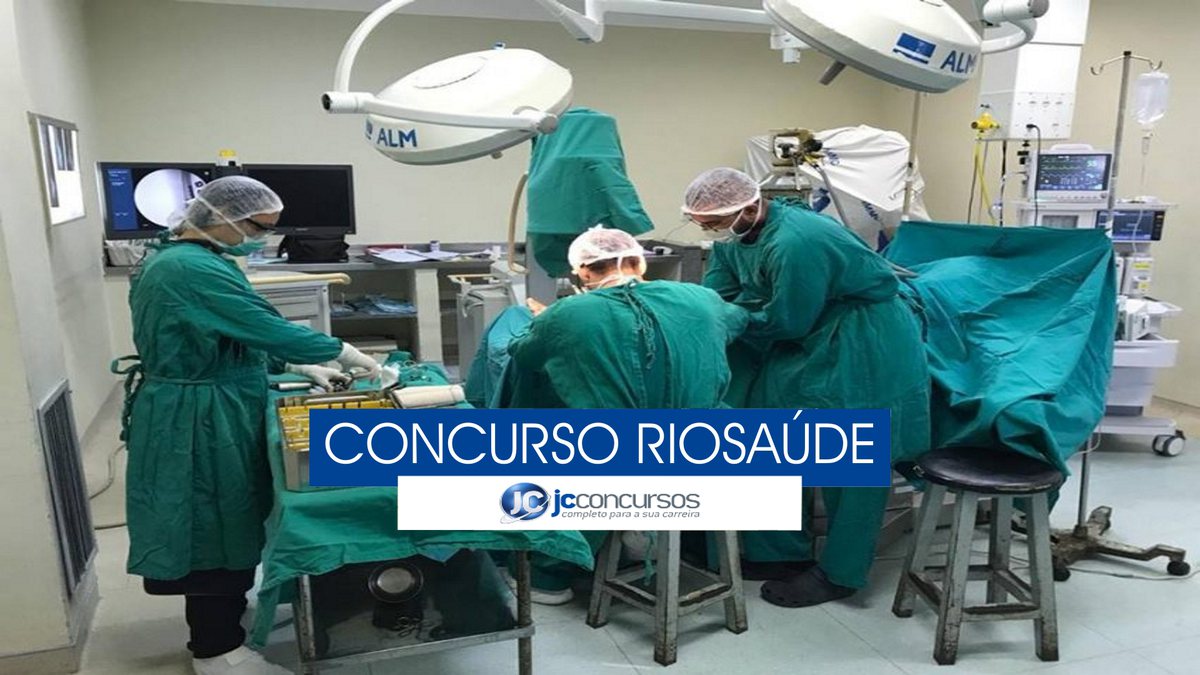 Concurso RioSaúde - equipe médica durante atendimento
