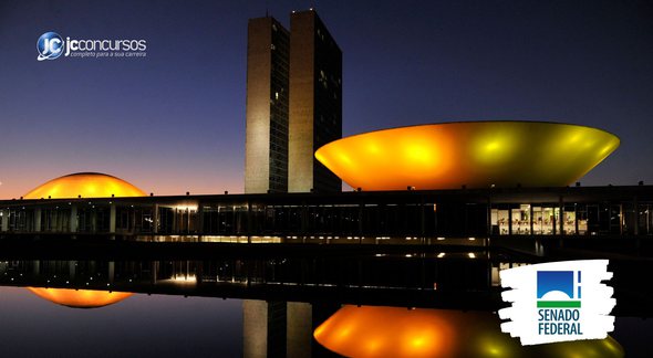 Concurso do Senado: Congresso Nacional iluminado à noite - Divulgação