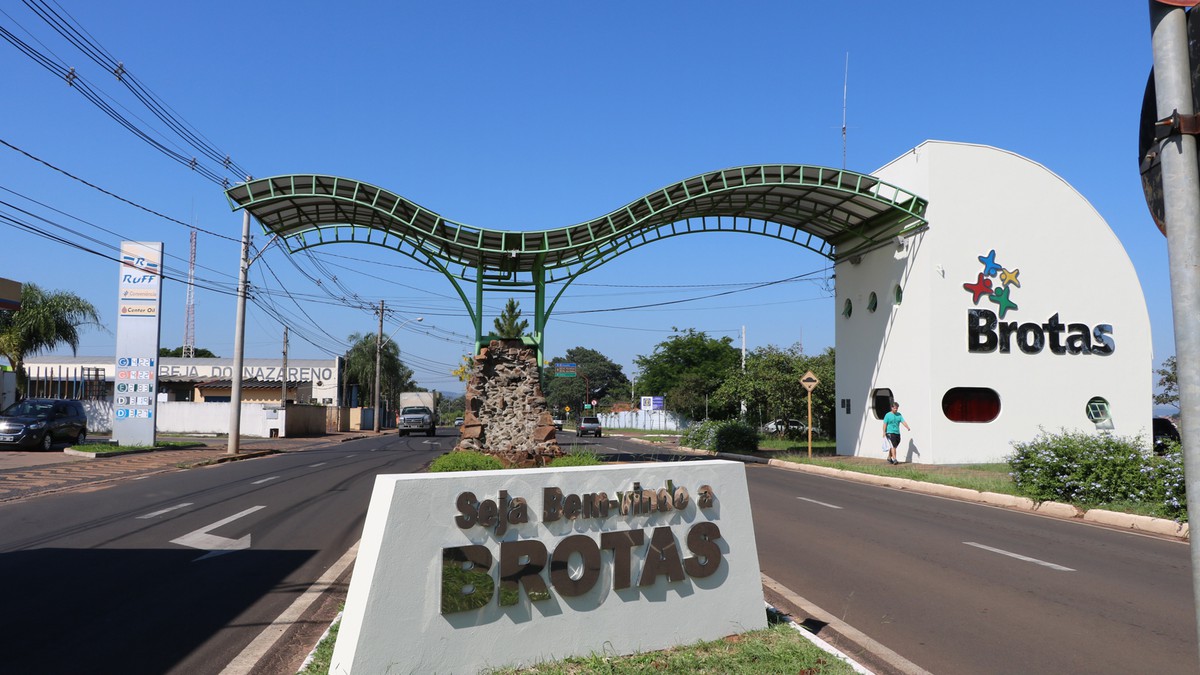 Prefeitura de Brotas SP encerra hoje concurso com 53 vagas