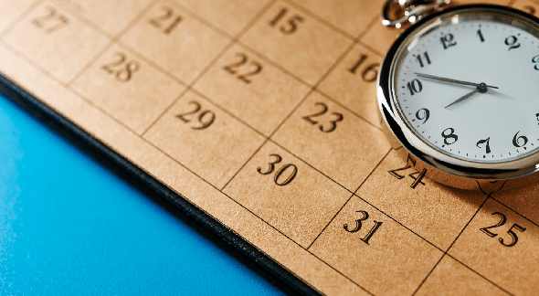 Processo Seletivo MTI: relógio em cima do calendário - Divulgação