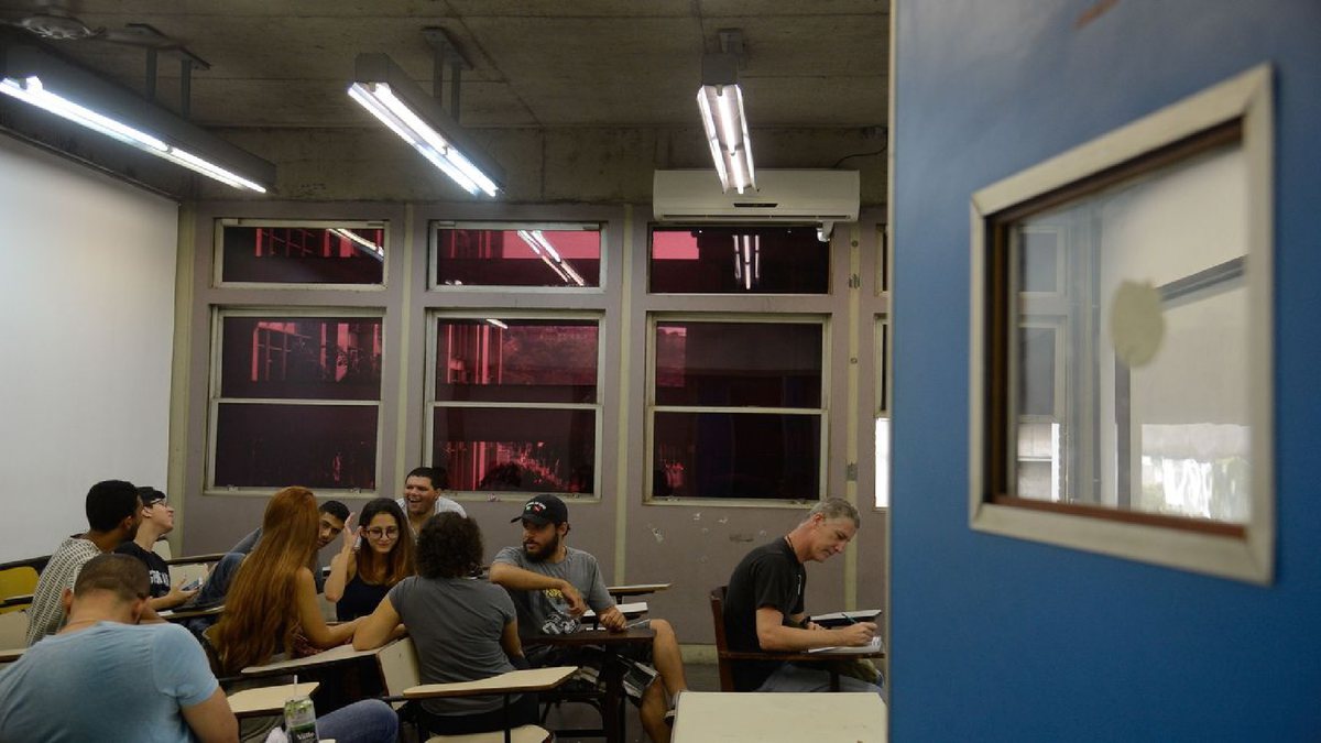 Substitutivo mantém outras características controversas do novo ensino médio - Agência Brasil